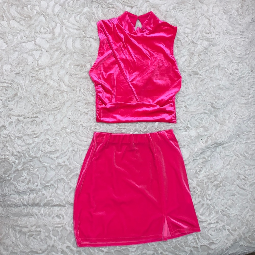 Pink velvet set